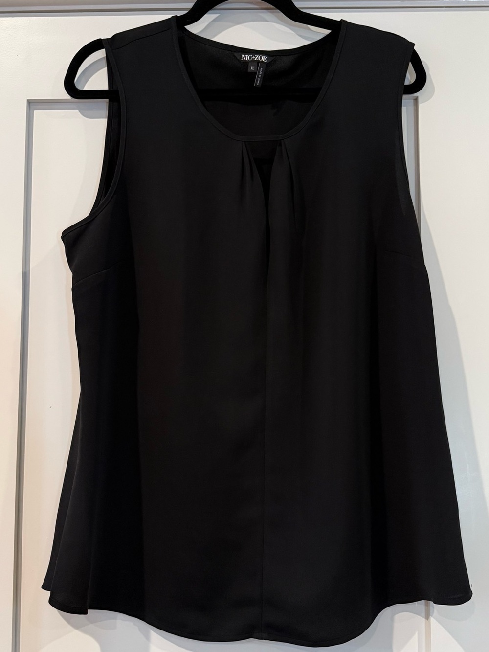 NIC+ZOE Key-hole Sleeveless Top